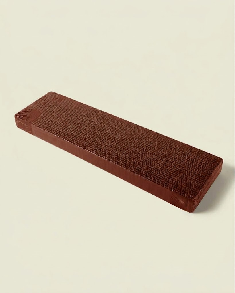 L'Écorce, plateau griffoir en carton ondulé, Terracotta